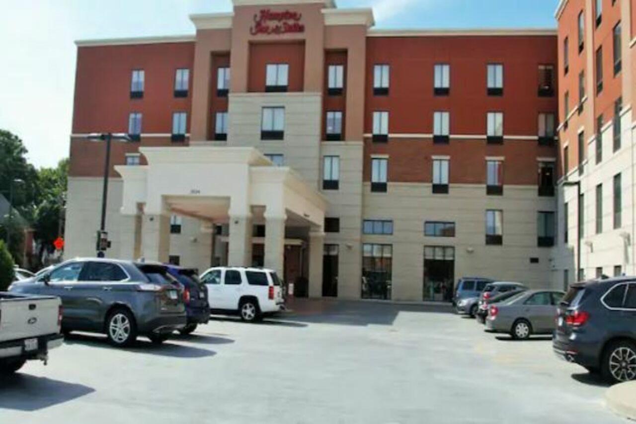 Hampton Inn & Suites Cincinnati / Uptown - University Area Екстериор снимка